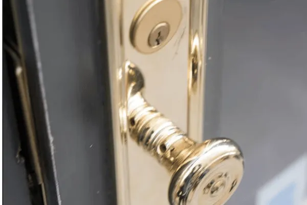 Mortise-Lock-Installation-exterior-door